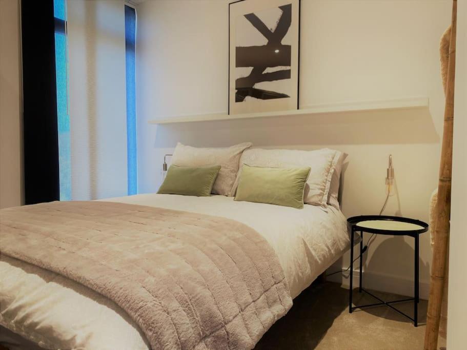 The Pad By The Beach Penthouse Apartment With Sunset And City Views Борнмът Екстериор снимка